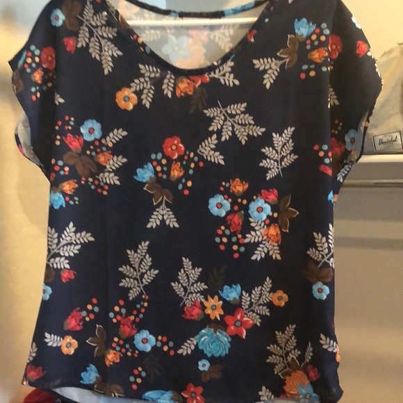 NWOT Zulily floral top - Picture 1 of 5